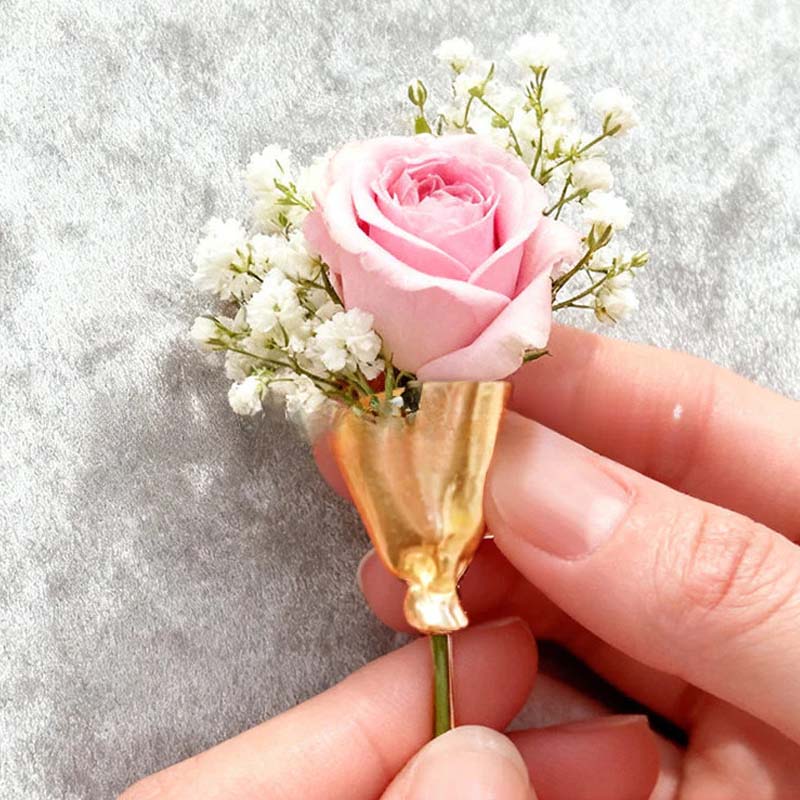 ✨【Wearable Fresh Flower Brooch Pin - Versatile Elegant Natural Charm】✨