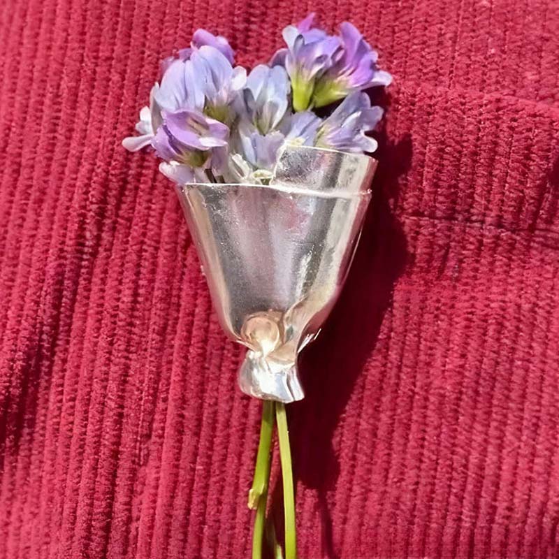 ✨【Wearable Fresh Flower Brooch Pin - Versatile Elegant Natural Charm】✨